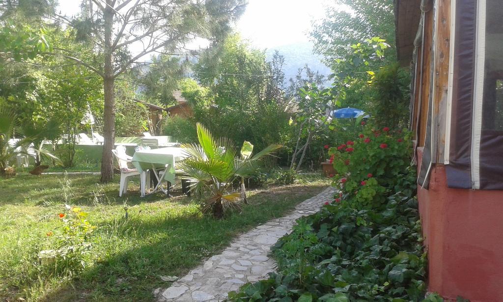 Fire Pansiyon Çıralı Exteriör bild